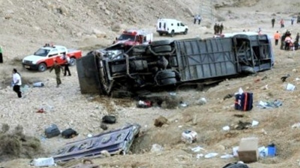 مقتل 5 وإصابة 38 بانقلاب حافلة في بني سويف