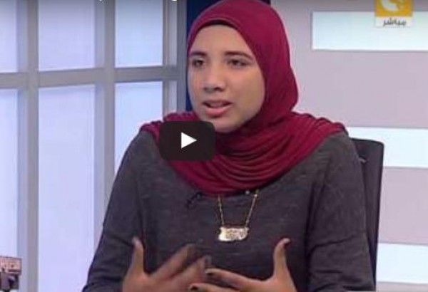 الطالبة ياسمين يحيى تشرح مشروعها الذي حصلت به على تكريم من وكالة ناسا