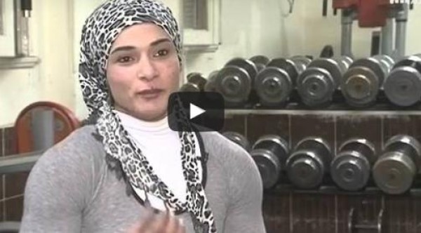 مصرية تحترف رياضة كمال الأجسام