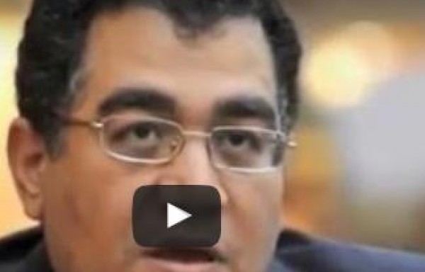 الراحل عبدالله كمال يشارك في معرض القاهرة للكتاب بمذكرات نيوتن