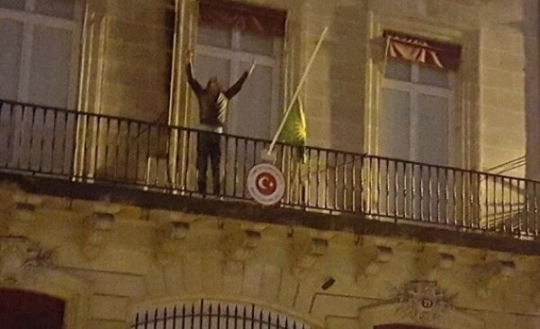 هجوم على مبنى القنصلية التركية في فرنسا