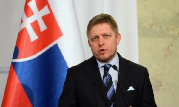 رئيس وزراء سلوفاكيا: إما السيطرة على الهجرة هذا العام أو ينهار الاتحاد الأوروبي