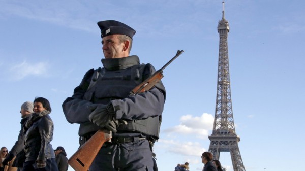 مجلس الشيوخ الفرنسي يصادق على تمديد حالة الطوارئ 3 أشهر