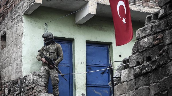 استشهاد جندي ثانٍ في اشتباكات مع "بي كا كا" جنوب شرقي تركيا