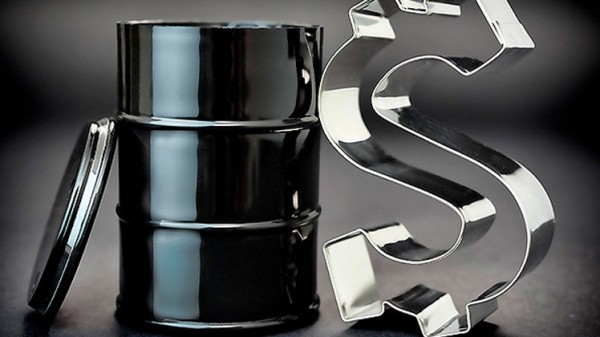 النفط يهبط متأثرا بزيادة في مخزونات الخام الأمريكية