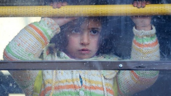 50 ألف سوري يفرون من حلب بسبب القتال