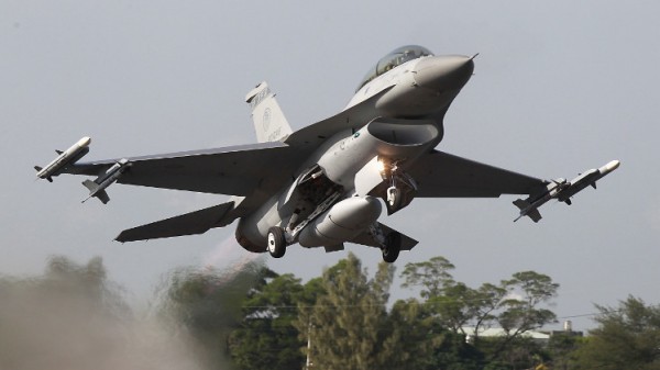 الهند تعبر عن خيبة أملها من بيع واشنطن طائرات "إف-16" لباكستان