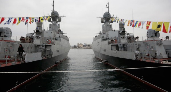 سفينة "زيليني دول" تحمل صواريخ "كاليبر" إلى شواطئ سوريا