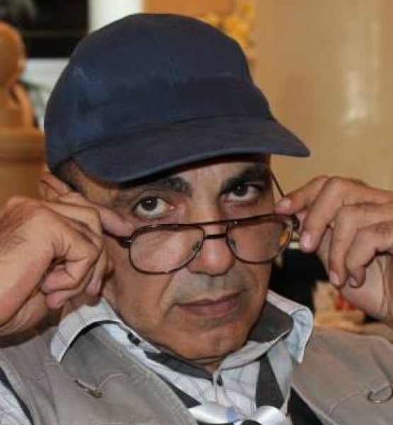 صحفي يُهاجم ياسر عبدربه ويكشف بالوثائق : استغلال المال العام واستئجار سيارات بث بعلاقات شخصية ! (صور)