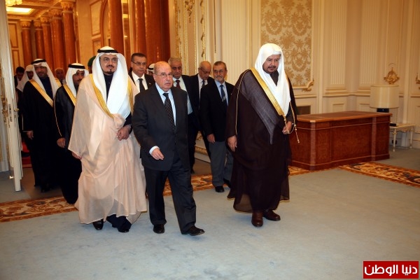 الزعنون يطلع رئيس مجلس الشورى السعودي على تطورات الاوضاع الفلسطينية ويؤكد المواقف الفلسطينية الداعمة للسعودية