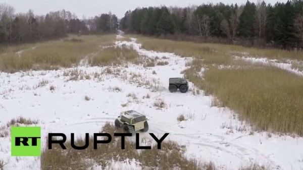 بالفيديو.. عربة روسية برمائية ملائمة لجميع التضاريس