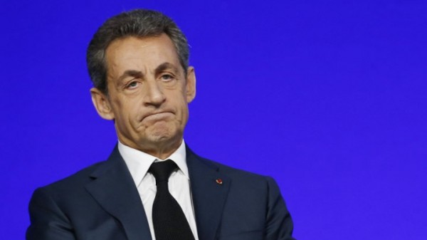 هل ينقلب حزب "الجمهوريين" الفرنسي على رئيسه نيكولا ساركوزي؟