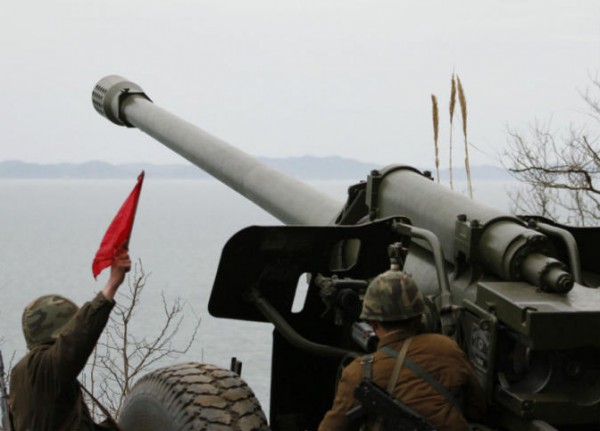 قصف مدفعي لكوريا الشمالية بالقرب من الحدود البحرية مع الجنوب