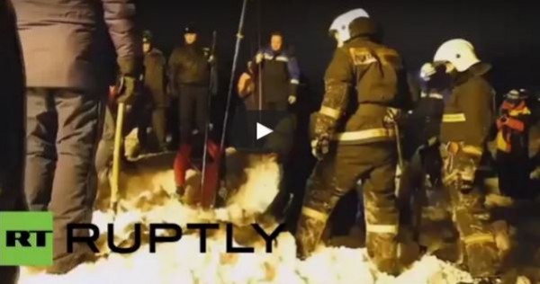 شخص واحد على الأقل لقي مصرعه تحت هيار ثلجي في كيروفسك (فيديو)