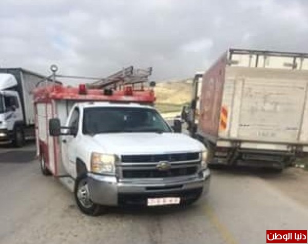 دفاع مدني عناتا ينقذ شاحنة من الإحتراق على طريق الكسارة شرق القدس