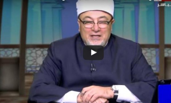 متصله تسال حكم الدين في الاستماع لمشاكل جيرانها