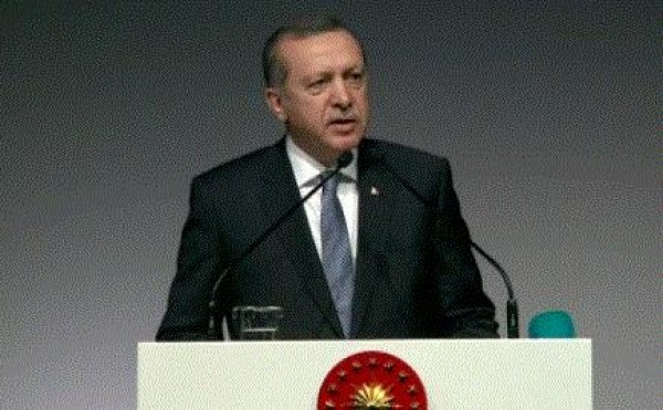 بوتين وأردوغان يزيدان التوتر بتلميحات عسكرية