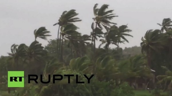 بالفيديو من فيجي.. إعصار ونستون المدمر يتسبب في مقتل 5 أشخاص (فيديو)