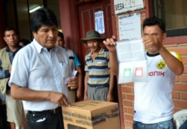 نتائج غير رسمية تشير الى رفض البوليفيين منح ولاية رئاسية رابعة لموراليس