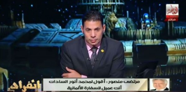 مرتضى منصور: عمرو أديب كلب وهعلقه على باب القناة