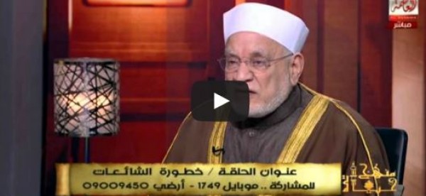أحمد عمر هاشم يبكي على الهواء بسبب خبر وفاته