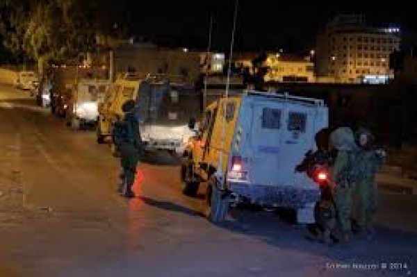 الاحتلال يعتقل 27 مواطناً من الضفة بينهم كفيف