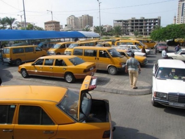 جراد: وزارة المواصلات تعهدت بعدم الغاء السيارات العمومية