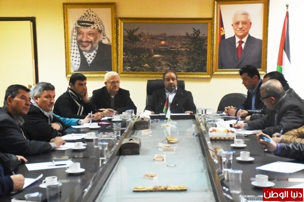 المحافظ البلوي يترأس اجتماعا للهيئات المحلية في محافظة سلفيت