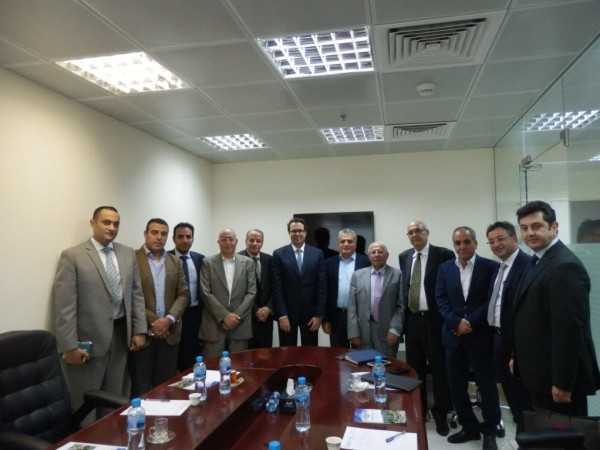 مجلس العمل الفلسطيني في ابوظبي يبحث فرص التعاون المشترك مع بنك فلسطين