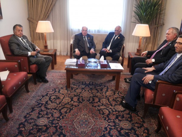 الزعنون يلتقي رئيس مجلس النواب المصري في القاهرة ويبحث معه العلاقات الثنائية
