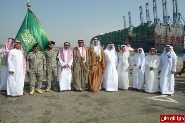 وفد غرفة جدة يستقبل أكبر سفينة حاويات في العالم صديقة للبيئة