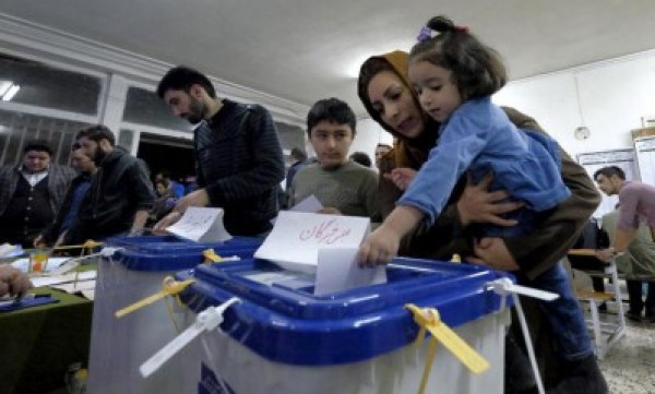 نسبة المشاركة في الانتخابات في ايران بلغت 58 بالمئة