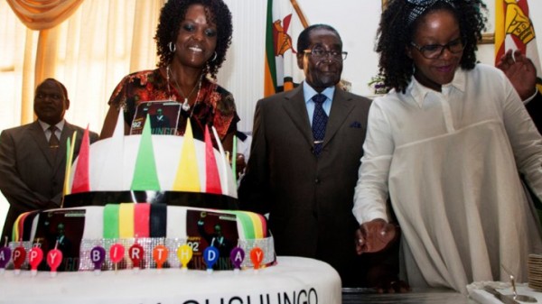 موغابي يدعو 50 ألف شخص وينفق 800 ألف دولار في عيد ميلاده الـ 92
