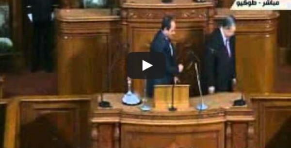 رئيس البرلمان اليابانى يحرج السيسي بحركة عفوية