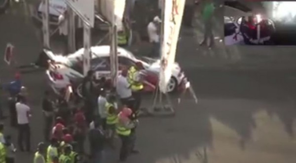 مهارة عالية في قيادة السيارة