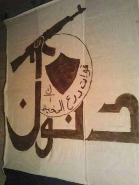"ناشطون: النظام السوري يستغل بعض الفلسطينيين ويجبرهم على القتال لجانبه قبل أن يغدر بهم على الجبهات"