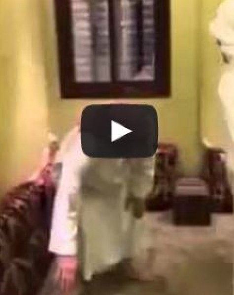 كلمة سِّر تجمع صديقين بعد 60 عامًا