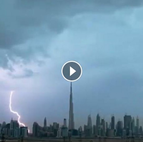 صور مخيفة للبرق