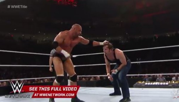 تريبل اتش يقهر العنيد دين أمبروز يحافظ على بطولة WWE