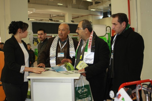 الجمعية التعاونية للتطوير والتنمية الزراعية تزور معرض الادوات الزراعية في تركيا