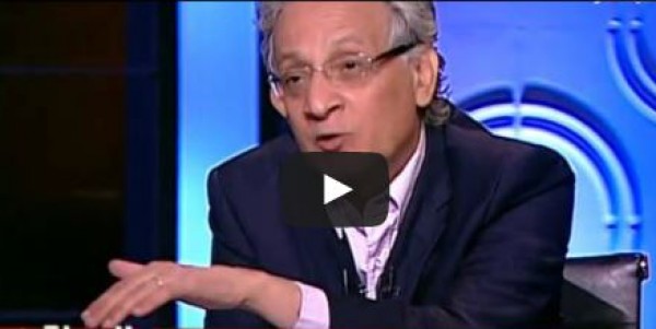 السنّاوي: السيسي قال "مبارك" جاب مصر الأرض.. وكل مؤسسات الدولة خربانة