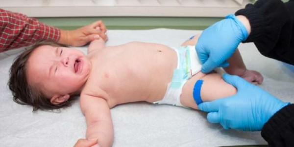 بم يشعر طفلي بعد التطعيم؟