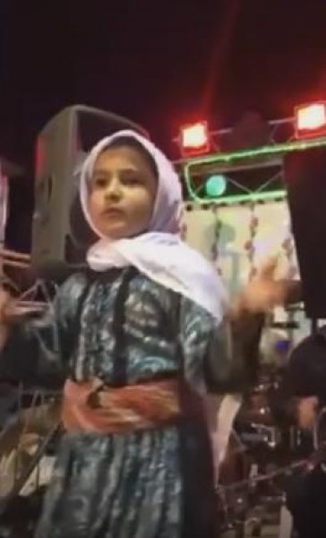 فيديو.. طفلة ترقص بالزي التراثي الفلسطيني تثير إعجاب رواد الـ"فيس بوك"