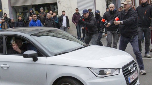فيديو ... بلجيكا: دهس امرأة محجبة على خلفية "اعتداءات بروكسل"