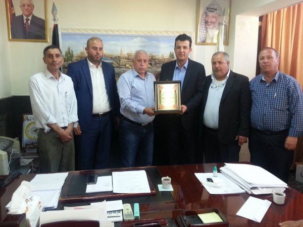 بلدية بديا تكرم امين سر حركة فتح في محافظة سلفيت