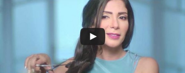 منى زكي تتبرع بشعرها لمرضى السرطان