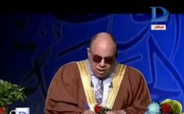 مكالمة كوميدية بين مبروك عطية ومتصلة ضربت زوج ابنتها