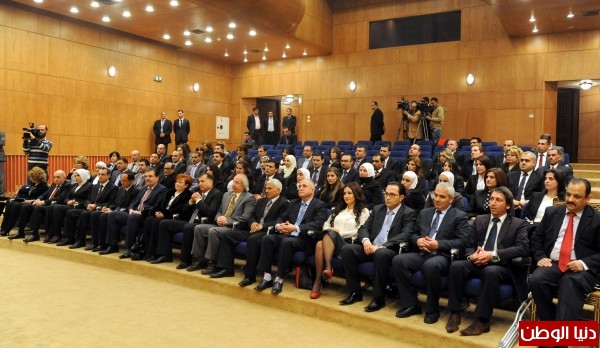 وصول طلبة معهد الحياة الدوحة منثلين الجزائر