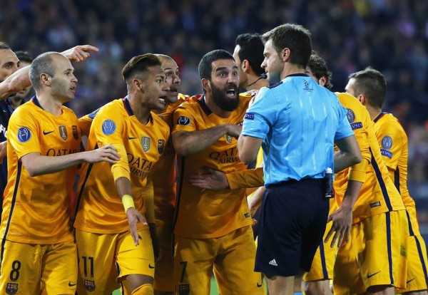 من مبارة برشلونة وأتلتكو مدريد