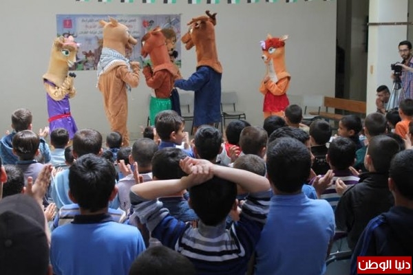 نفذت جمعية عطاء فلسطين الخيرية عرضاً مسرحياً للأطفال في قرية كفر قدوم
